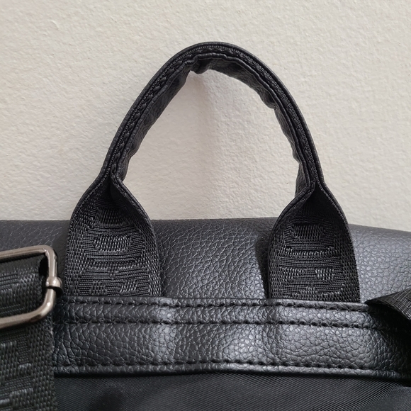 best dupe for lululemon belt bag Lululemon Everywhere Belt Bag: REAL vs. Amazon Dupe